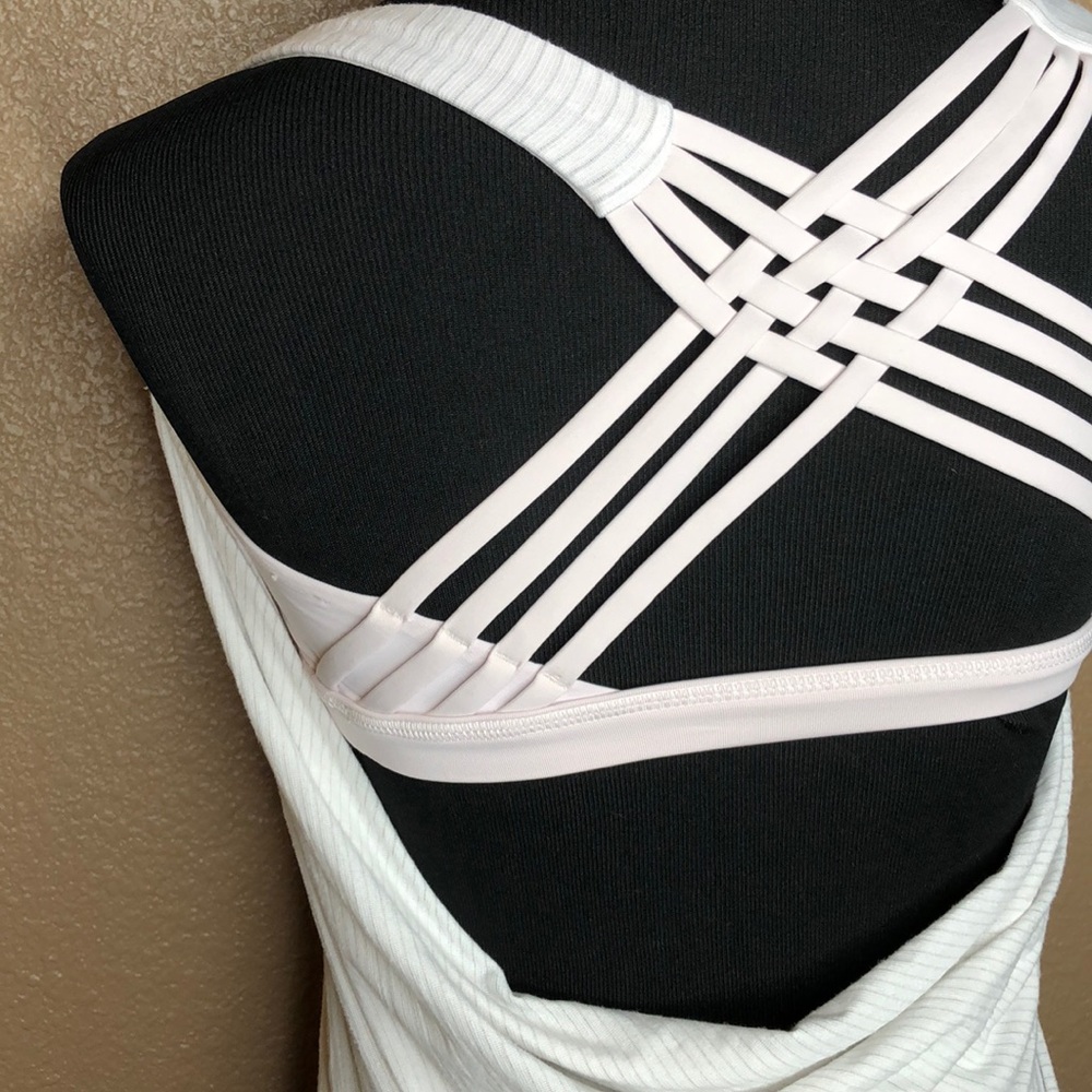 Lululemon wild tank size 6